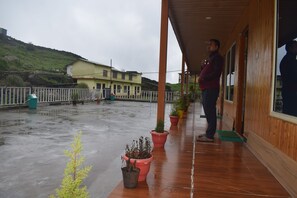 Terrace/patio - Chopta Himrab Resort  (Pokhri)