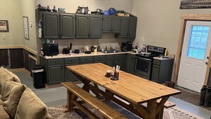 茶具/咖啡用具、冰箱、微波炉、烤箱