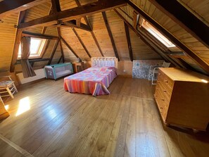 5 habitaciones y tabla de planchar con plancha 