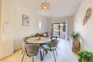 Interior - Holiday Apartment "El Oasis Malasia 16 Bajo A" with Shared Pool, Private Terrace & Wi-Fi (Fuente Álamo)