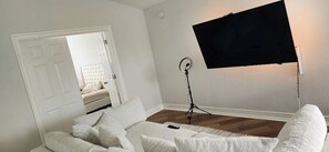 4 bedrooms, WiFi, bed sheets