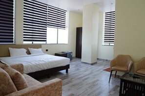1 quarto, escrivaninha, Wi-Fi de cortesia