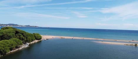 Playa en los alrededores
