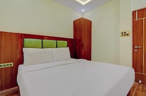 Egyptian cotton sheets, premium bedding, pillowtop beds, in-room safe