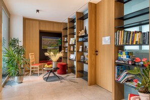 Interior - Holiday Apartment "Karin - Merlot" with Shared Terrace and Wi-Fi (Termeno)