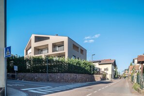 Exterior - Holiday Apartment "Karin - Merlot" with Shared Terrace and Wi-Fi (Termeno)