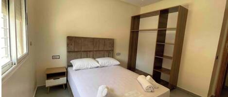 2 bedrooms, free WiFi, bed sheets, wheelchair access