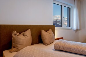 1 dormitorio, tabla de planchar con plancha, wifi gratis y ropa de cama