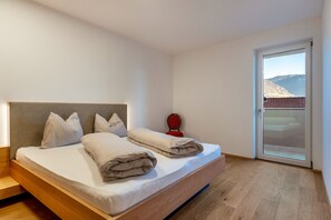 1 dormitorio, tabla de planchar con plancha, wifi gratis y ropa de cama