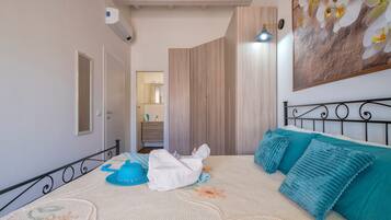 2 bedrooms, bed sheets