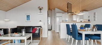 "Yvette" - 150m from the sea by Interhome