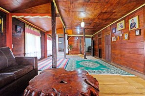 Lobby - Hotel O Tatto Bara Homestay Near Tongkonan Payung Pangden (Makassar)