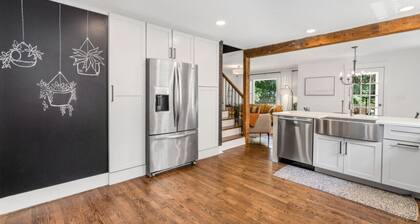 Designer Home With Pool Sleeps 12!