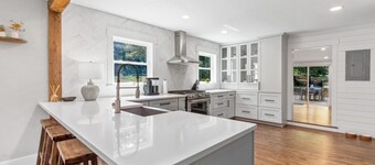 Designer Home With Pool Sleeps 12!