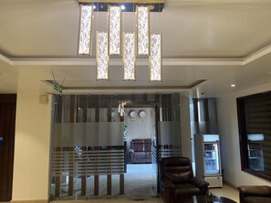 Siddeområde i lobbyen