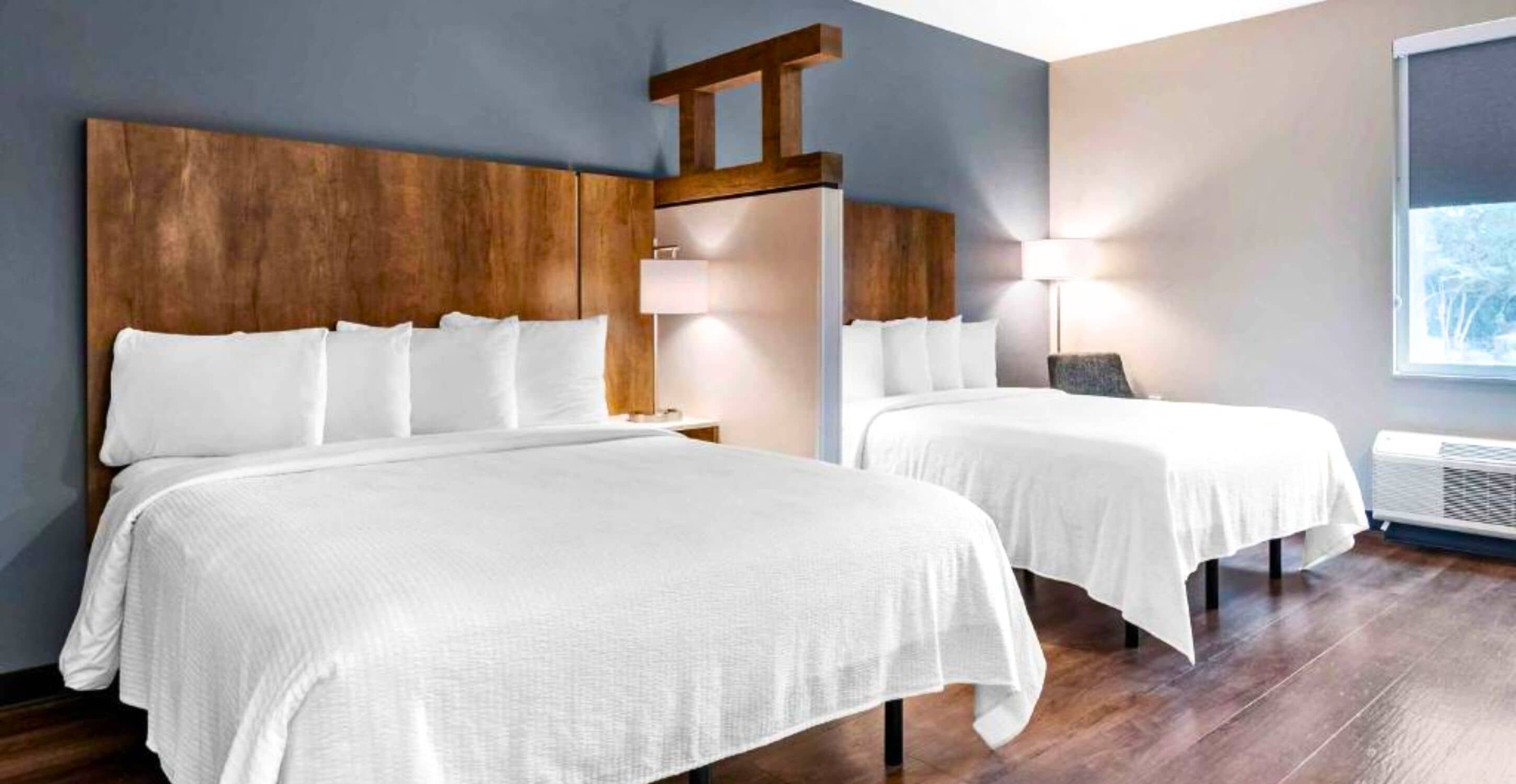 Ropa de cama de alta calidad y escritorio 