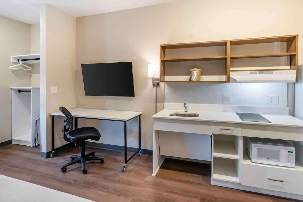 premium bedding, desk, iron/ironing board, free wifi