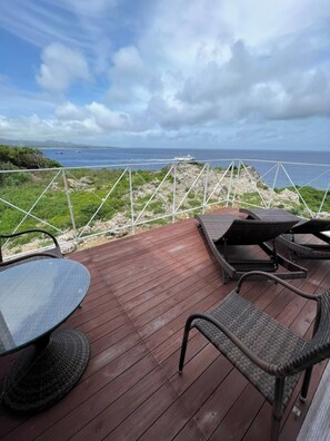 Terrace/patio - Completely reserved for 1 group villa with jacuzz / Kunigami-gun Okinawa (Kunigami-gun)