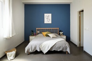 Studio | Cribs/infant beds, free WiFi, bed sheets - Printhouse Boutique STU10 by Sea N' Rent (Haifa)