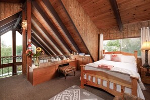 5 slaapkamers, een bureau, een strijkplank/strijkijzer, gratis wifi