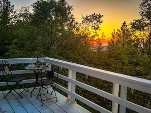 تناول الطعام بالخارج