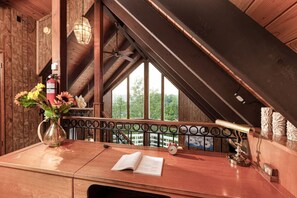 المنشأة من الداخل