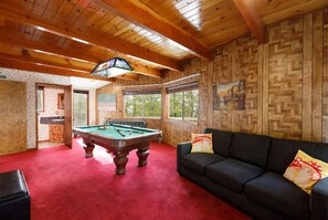 Spielezimmer