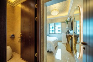 Luxury Double Room | Bathroom | Separate bathtub and shower, hydromassage showerhead
