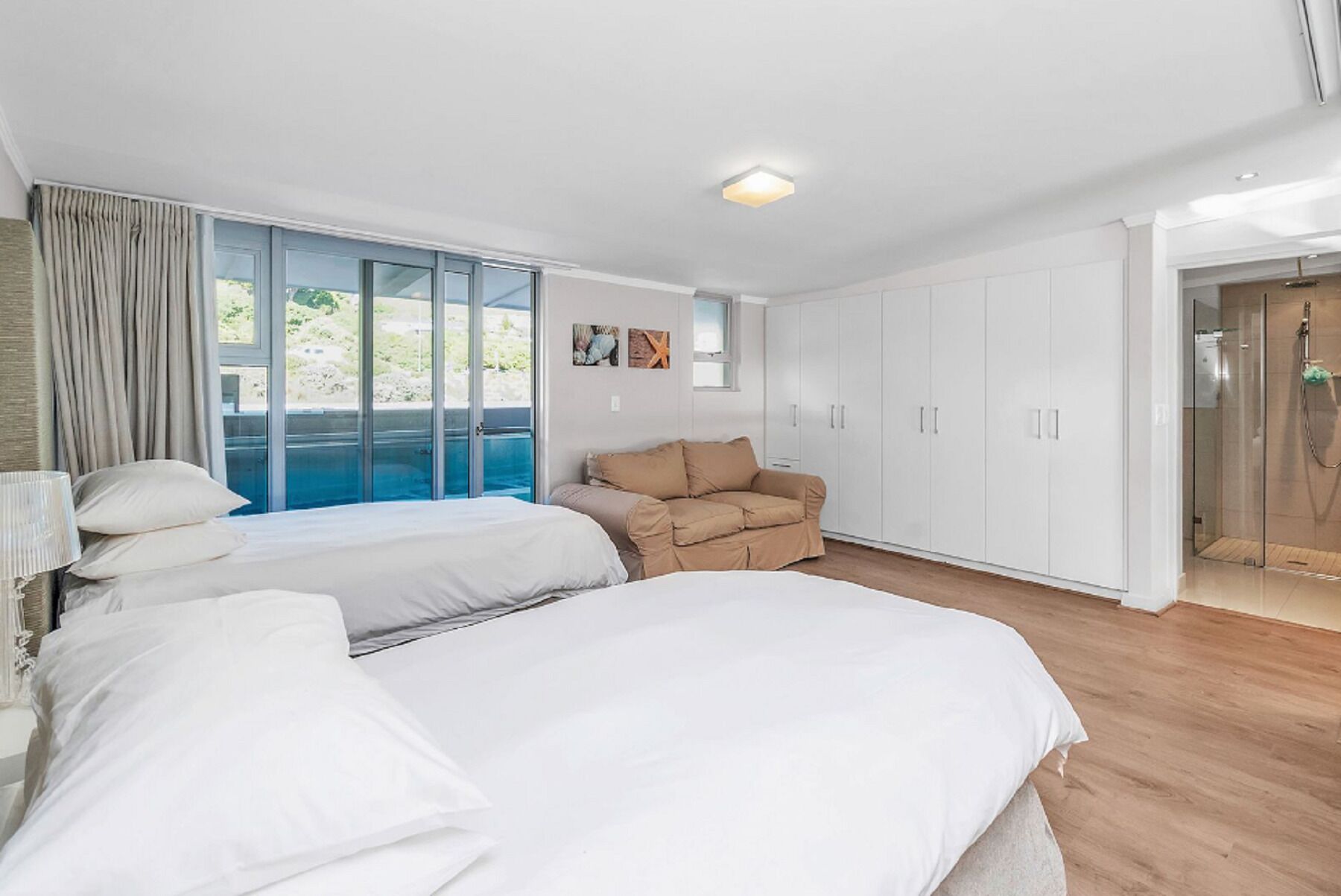 Seacliff Resedintal in Cape Town Find Hotel Reviews, Rooms, and Prices