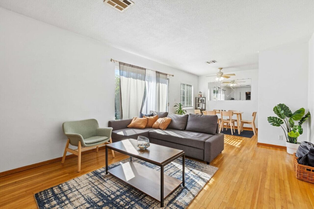 A Pet Friendly 3BR/2BA Queen Suite in West Covina