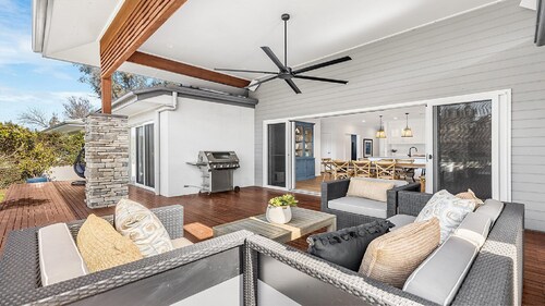 KANGAROO CROFT - THE VINTAGE HOLIDAY HOUSES