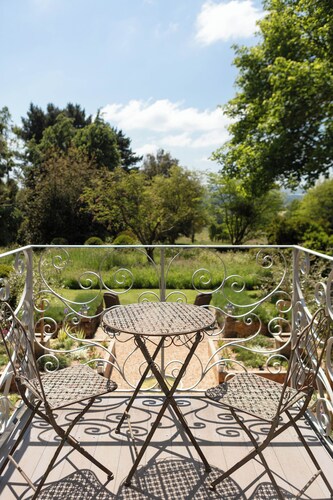 Nest Stay - Two Luxurious Properties Rented Together