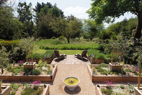 Nest Stay - Two Luxurious Properties Rented Together