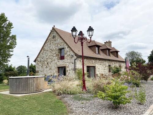 Spacious house with garden, spa, and game room