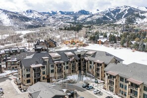 Exterior - Luxury at Blackstone Vista | Walk to Ski Lift | Canyons Village | Heated Pool (Park City)
