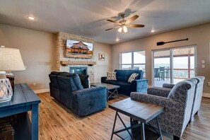 TV, fireplace, DVD player, offices