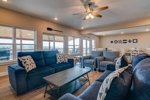 TV, fireplace, DVD player, offices