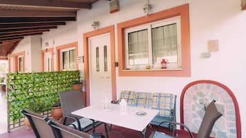 Family House, Multiple Bedrooms, 2 Bathrooms, Mountainside (Yiannis' Maizonette Ancient Olympia) | Outdoor dining