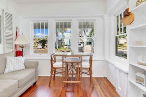 TV, offices - Hibiscus House Bed & Breakfast Inn Turtle Room Bed-ADA (Fort Myers)