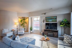 TV, fireplace, DVD player, offices