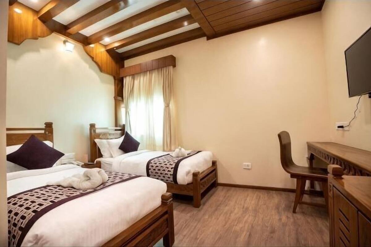 Premium bedding, minibar, desk, soundproofing