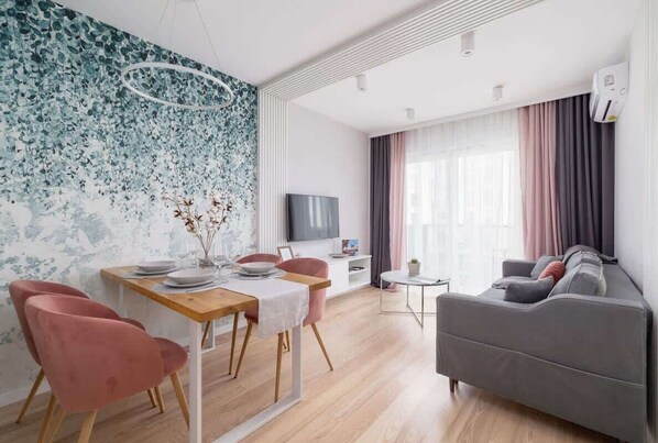 Dining - Vetulaniego 5A | Charming Apartment | Parking (Kraków)