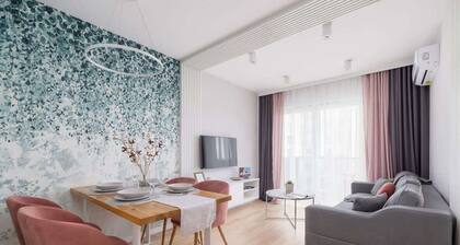Spacious Apartment | 2 Bedrooms, Parking, Workspace