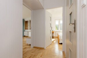 2 bedrooms, desk, iron/ironing board, WiFi - Franciszka Kawa 34 | Cozy Apartment | Balcony (Warszawa)