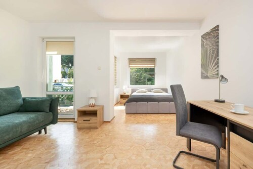 Geräumige Wohnung für 7 Personen | 3 Balkone, Parkplatz