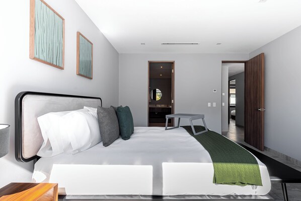 2 bedrooms, desk, iron/ironing board, WiFi - 2BR Rooftop & Pool in Cardinal (Cabo San Lucas)