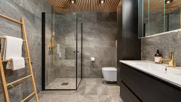 Exclusive Villa | Bathroom | Slippers