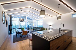 Vandað stórt einbýlishús | Stofa