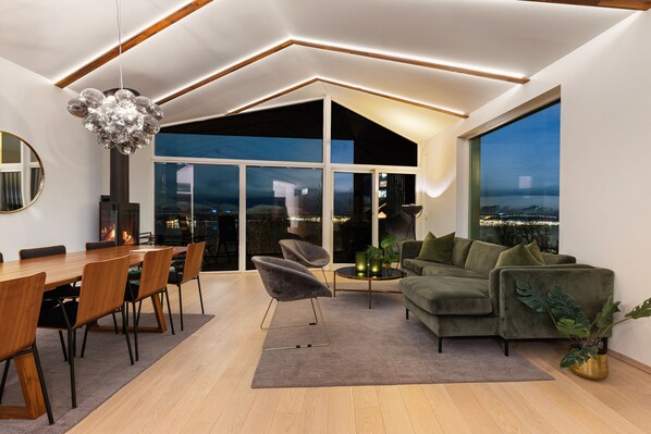 Exclusive Villa | Living area - Enter Tromsø Luxury Villa (Tromsø)