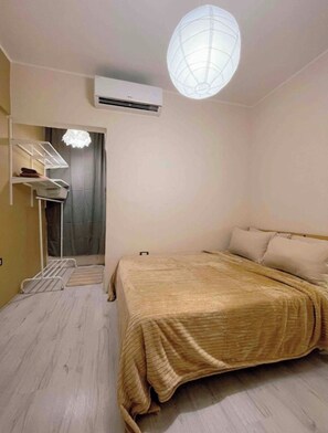 2 bedrooms, WiFi, bed sheets - Boho-Chic 2-bedrooms apartment in Zamalek. (Cairo Governorate)